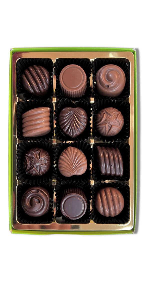 'Moments Duo' milk & dark chocolate assortment tray.